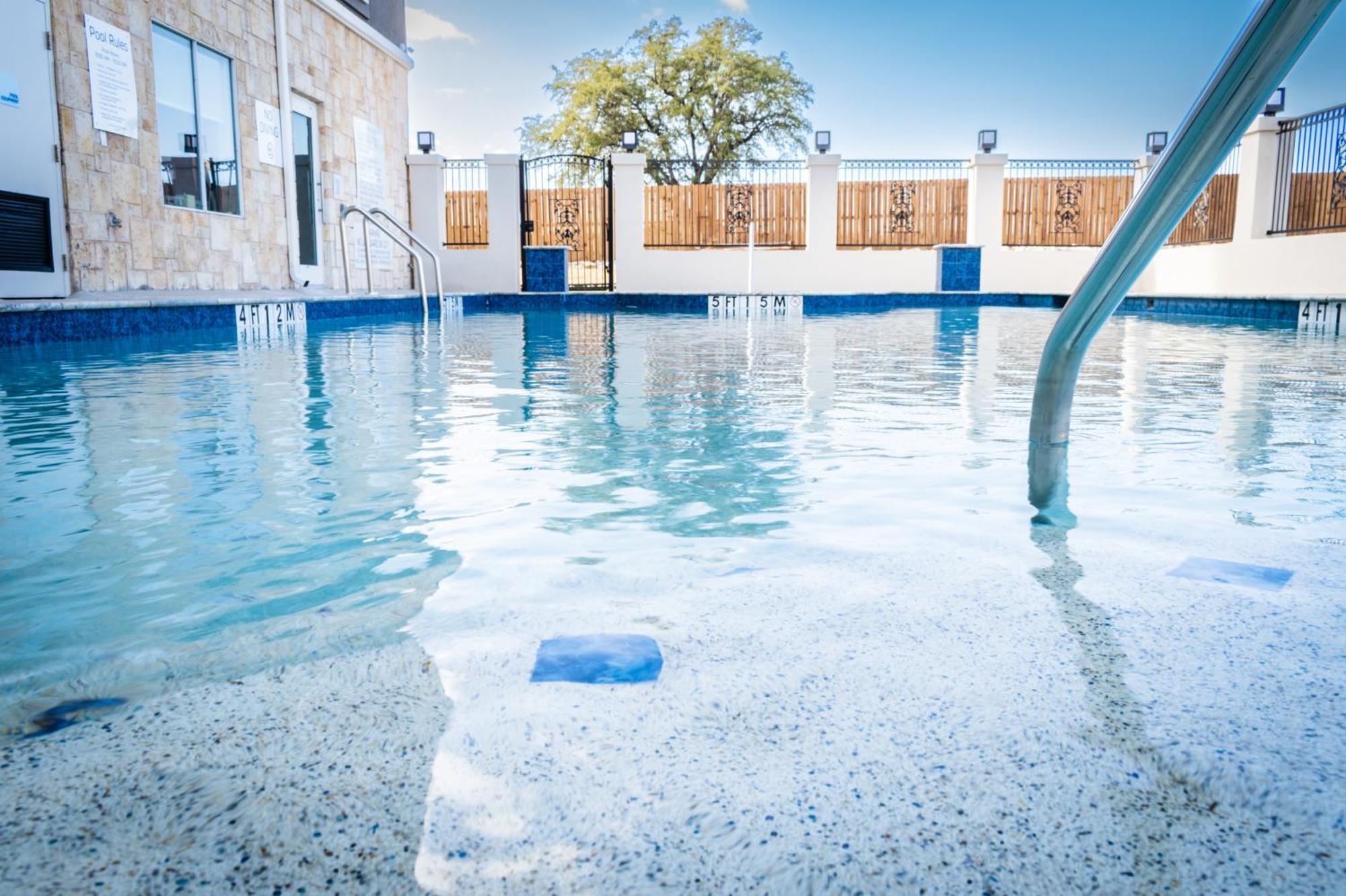 Holiday Inn Express Glen Rose By Ihg Экстерьер фото